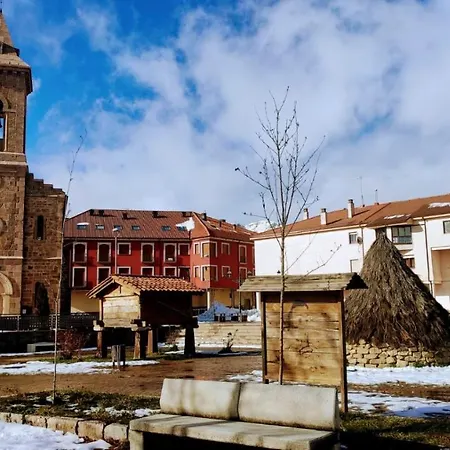 Albergue Las Escuelas Llánaves de la Reina