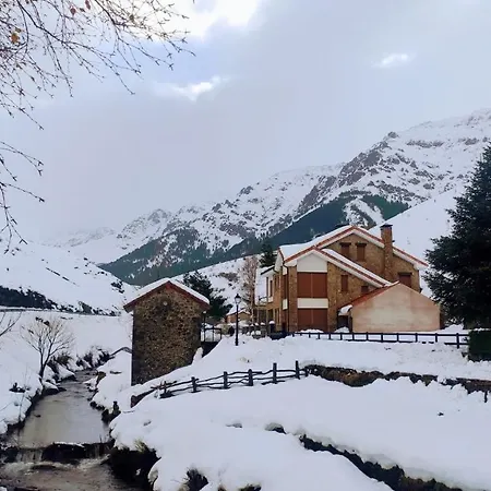 Prázdninový dům Albergue Las Escuelas Llánaves de la Reina